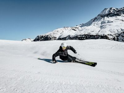 Ski Verkauf und Vermietung